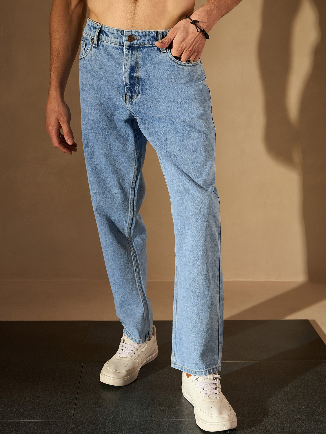 Image of DENNISON Men Relaxed Fit Mid Rise Black Jeans