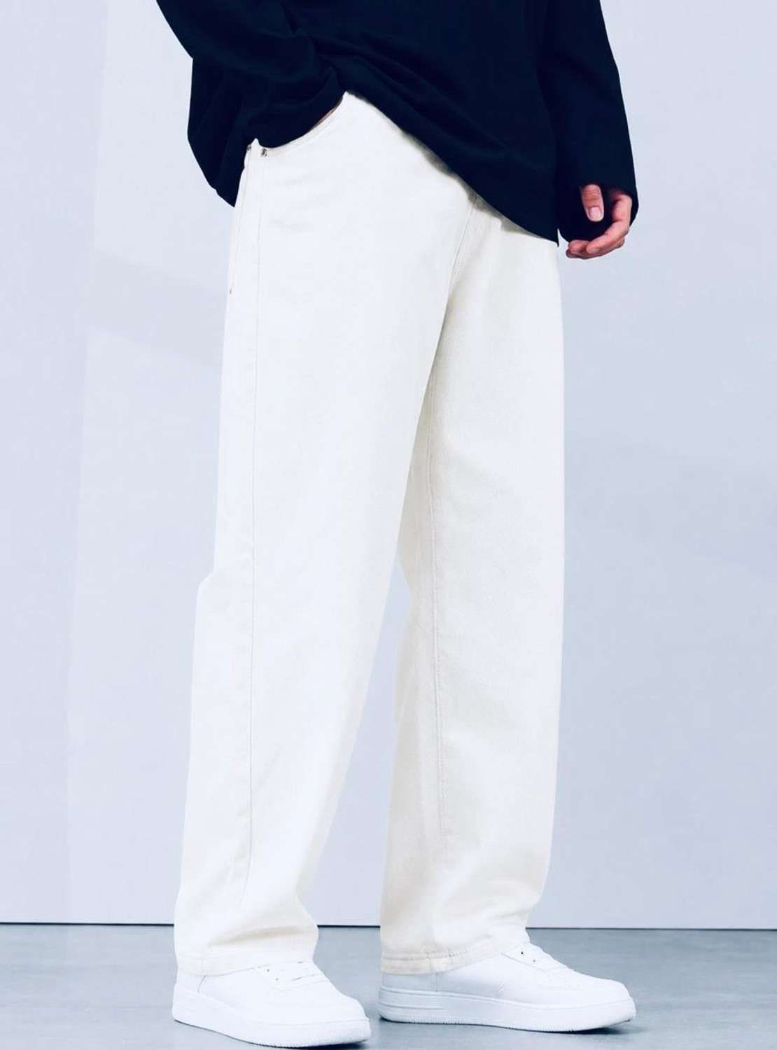 Image of DASHING FIT Men Loose Fit Mid Rise Beige Jeans
