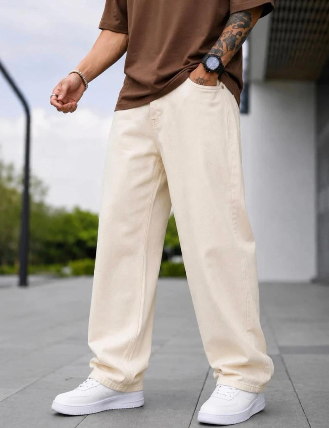 UrbanUptrend Men Loose Fit Mid Rise Beige Jeans - Image 1