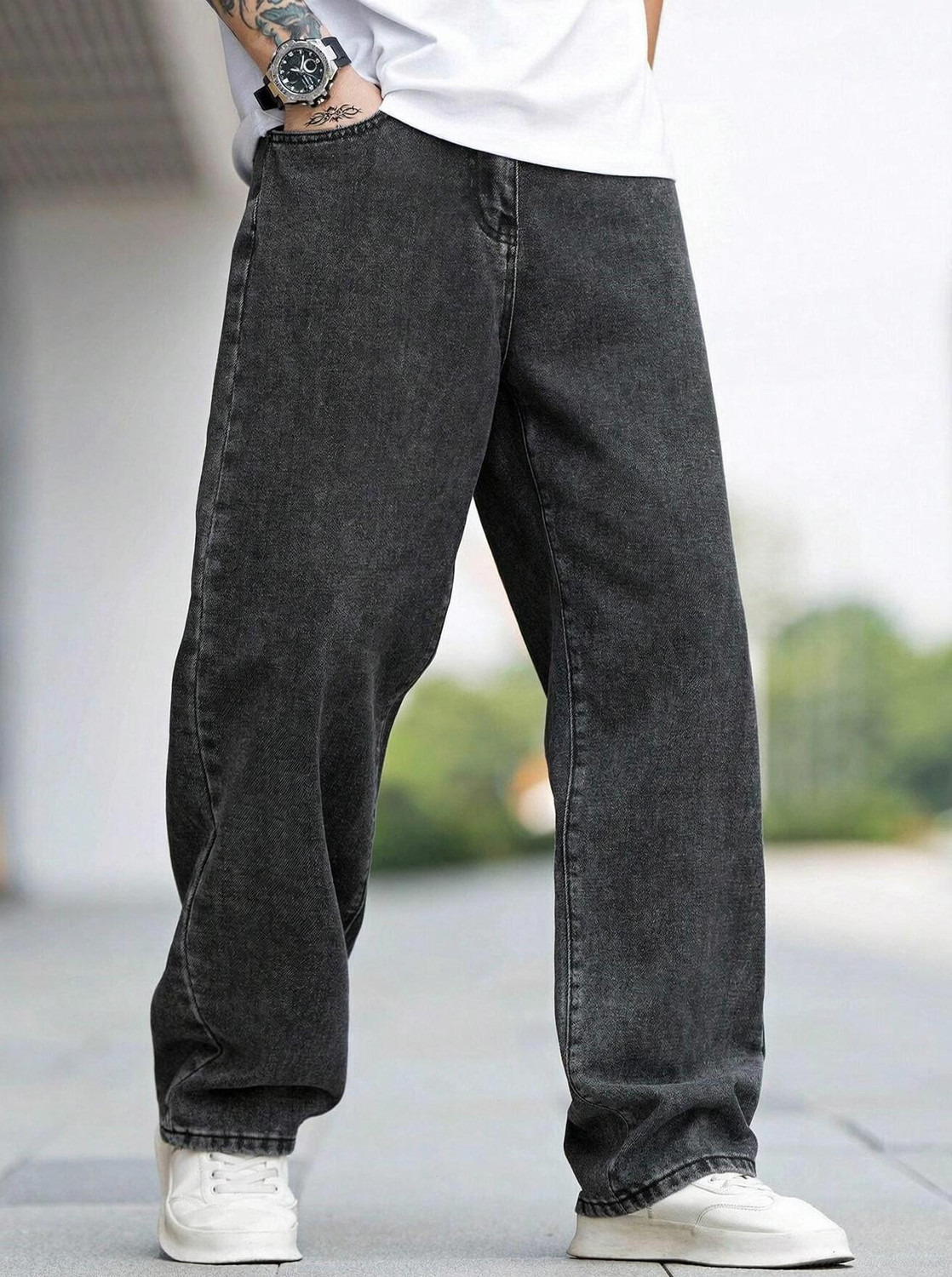 Image of DASHING FIT Men Boyfriend Mid Rise Black Jeans