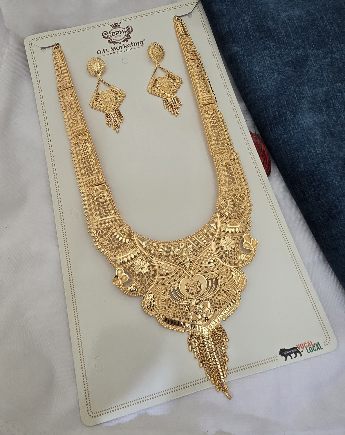 Image of SRN STORE Brass Gold Jewel Set (Pack of 1)