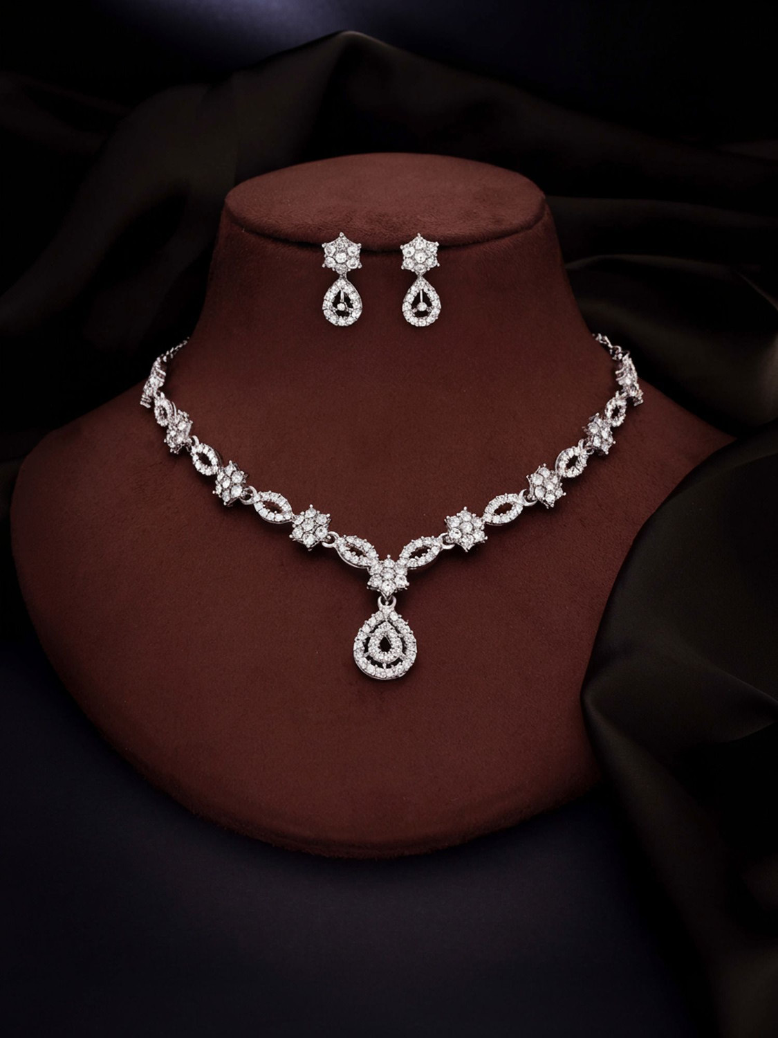 Image of brado jewellery Brass Gold-plated Silver, White, Grey Jewel Set (Pack of 1)