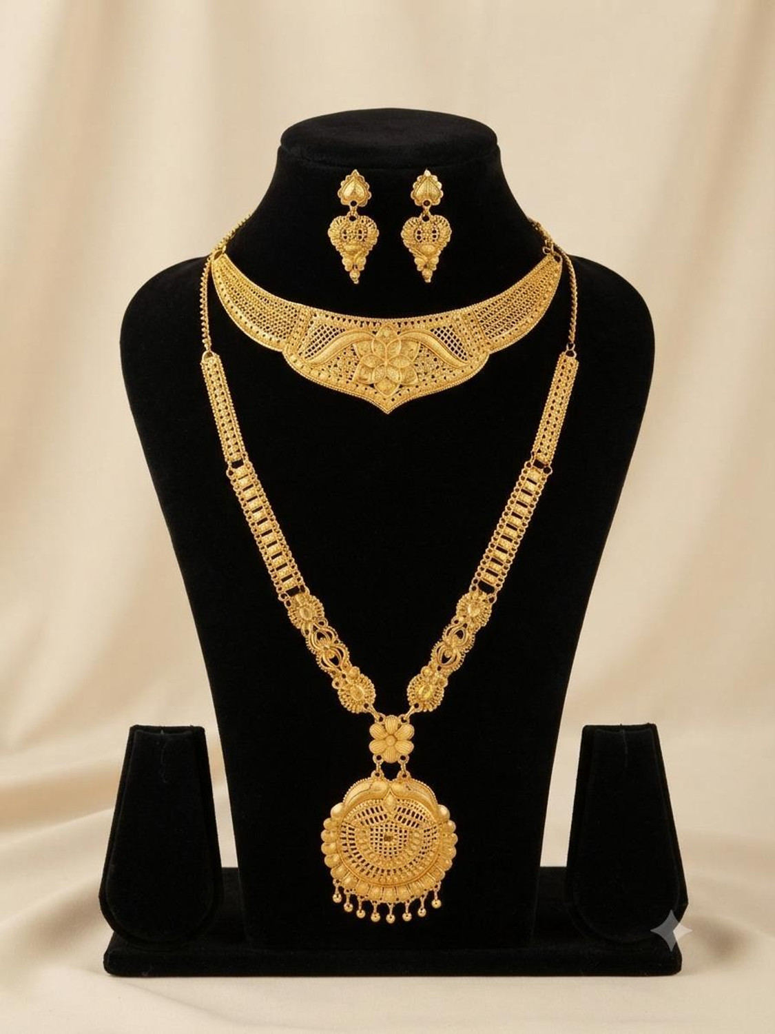 Image of SRN STORE Brass Gold Jewel Set (Pack of 1)