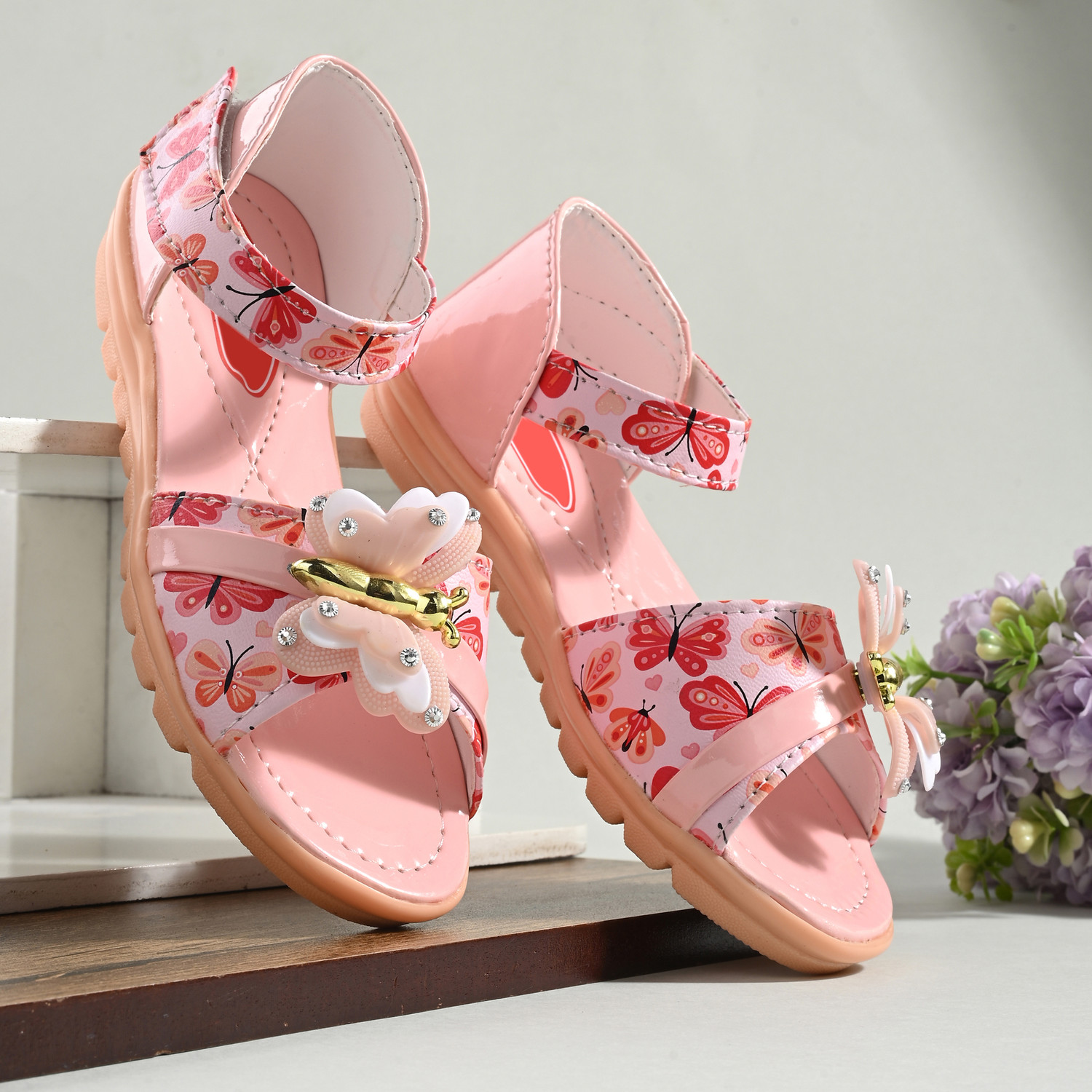 Image of Well Wear Velcro Strappy Sandals For Girls (Black , 3-3.5 Years)