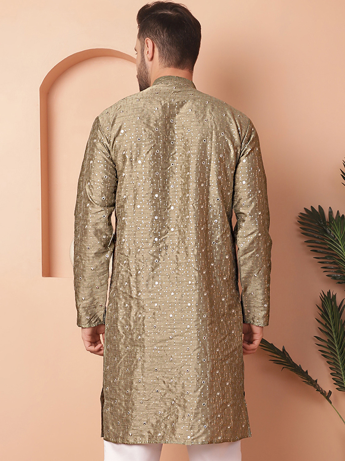 Image of Jompers Embroidered Silk Blend Straight Kurta for Men (Green)