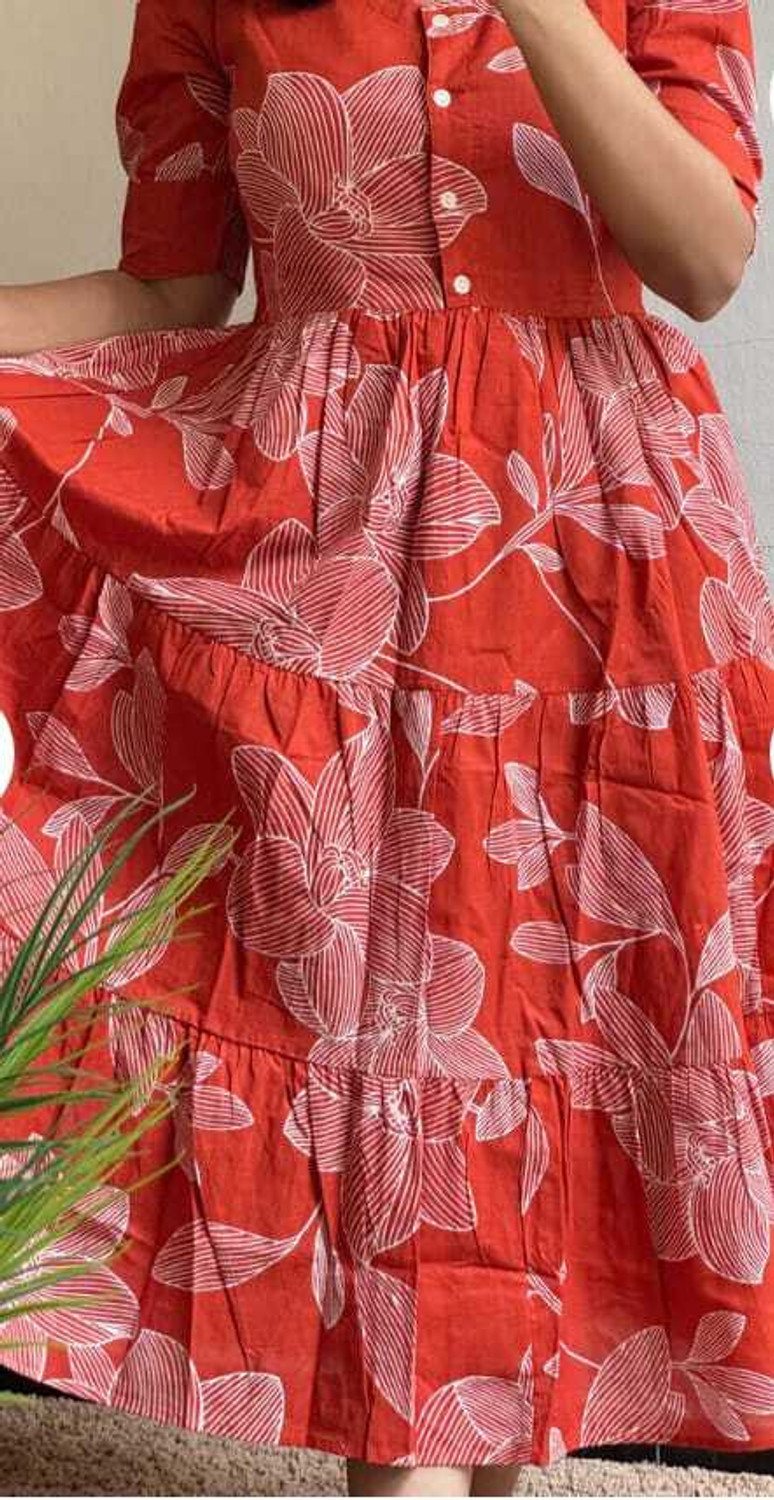 Image of VCJ Floral Print Pure Cotton Flared Kurta for Women (Red)