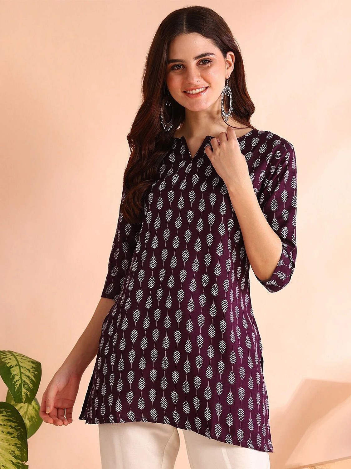 Image of HARIKRISHNA Floral Print Crepe Anarkali Kurta for Women (Green, White)