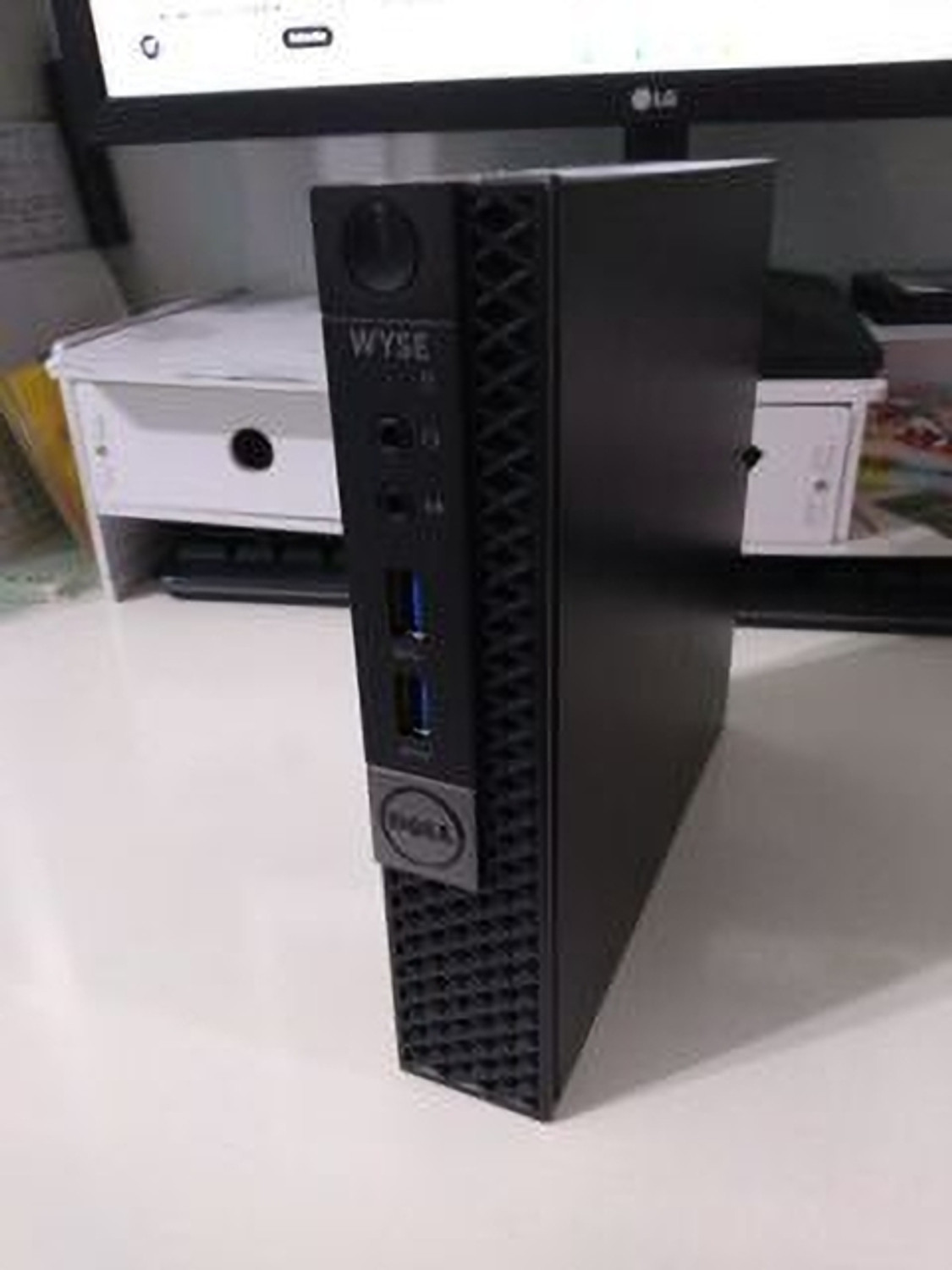 Image of DELL Renewed Latitude 7480 (Intel Core i5-7300U, 8GB, 256GB SSD, 14 inch) Windows 11 - Windows 11 Pro, Intel Quad ( Core i5-7th Generation) Processor Type 7500, 7800TE, 530 GB Graphics Card, 8 GB DDR-4 RAM | 2600 MHz, 256 GB SSD M.2. Mini PC (Black)