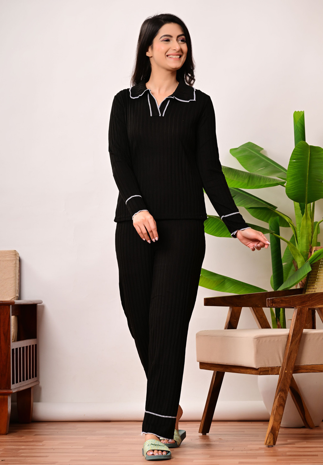 Image of Pollo Loco Women Night Suit Set Black Solid