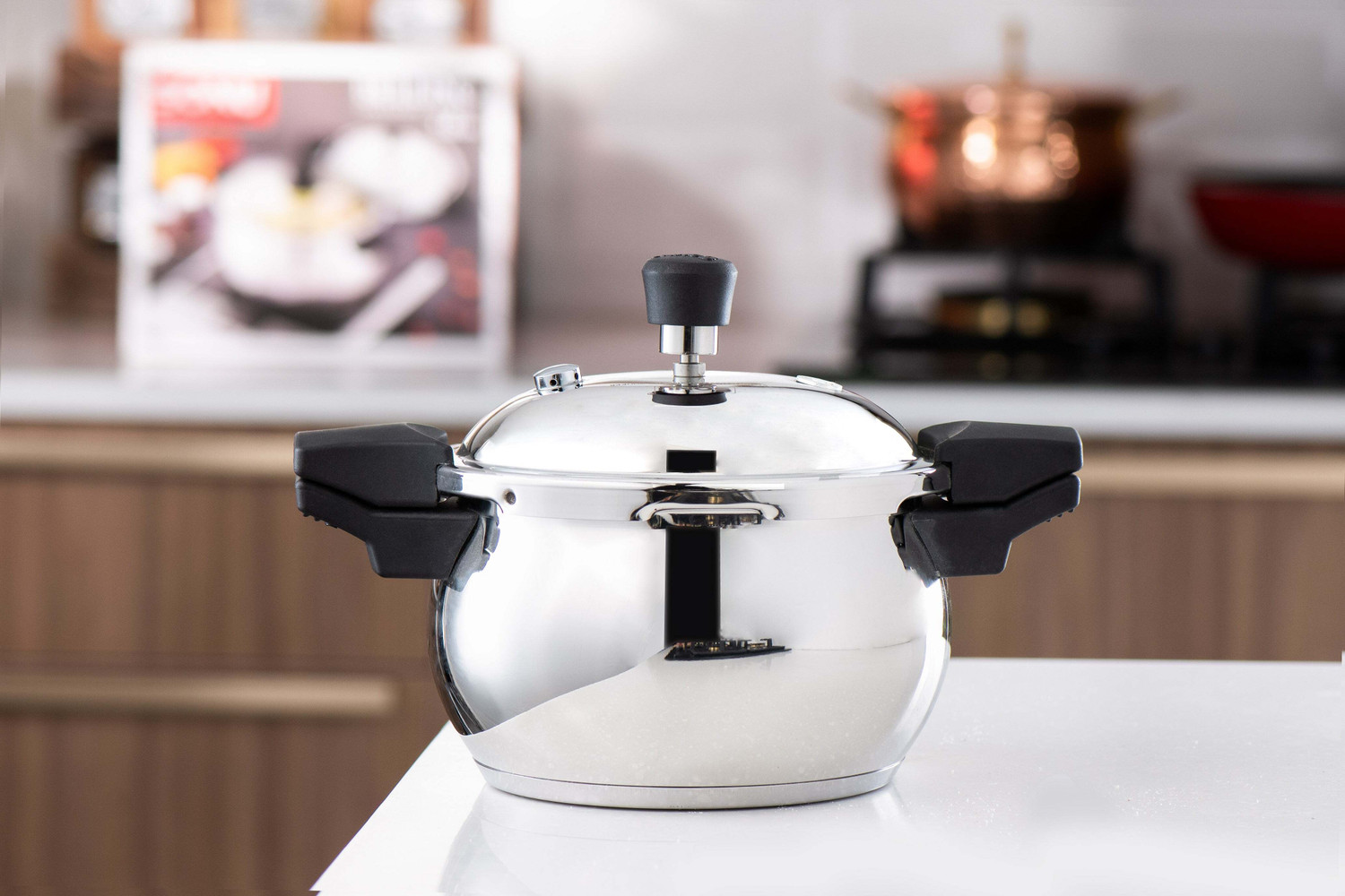 Image of SONU BELLINO PRESSURE COOKER-3.4 LTR with One Extra Serving Glass Lid, 3.4 L Induction Bottom Pressure Cooker (Stainless Steel)