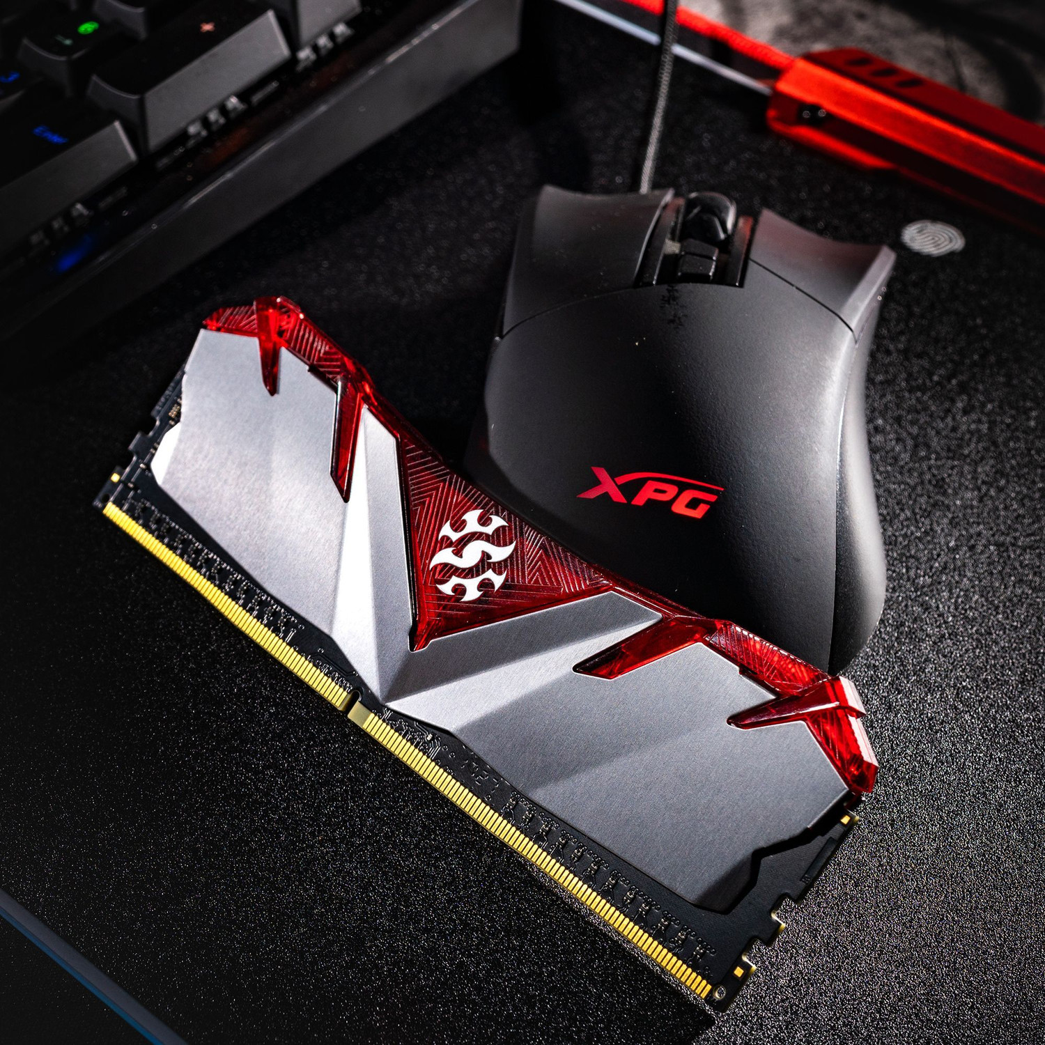 Image of XPG D30 2X8GB 3200 Mhz DDR4 16 GB (Dual Channel) PC DRAM (AX4U32008G16ASR30) (Red & Grey)