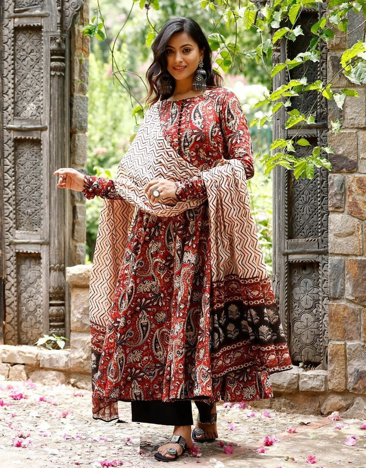 Image of Klosia Women Viscose Rayon Kurta Pant Dupatta Set