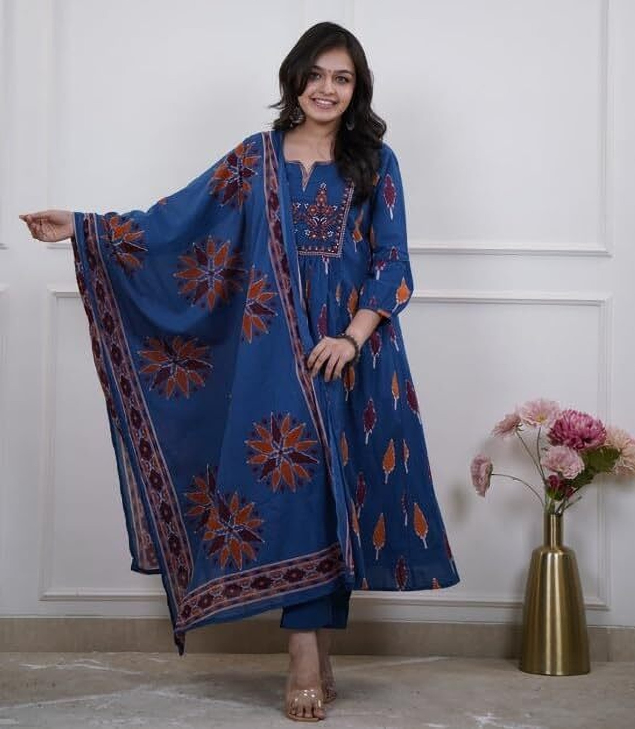 Image of NEW STYLISH Floral Print Kurta, Trouser /Pant & Dupatta Set