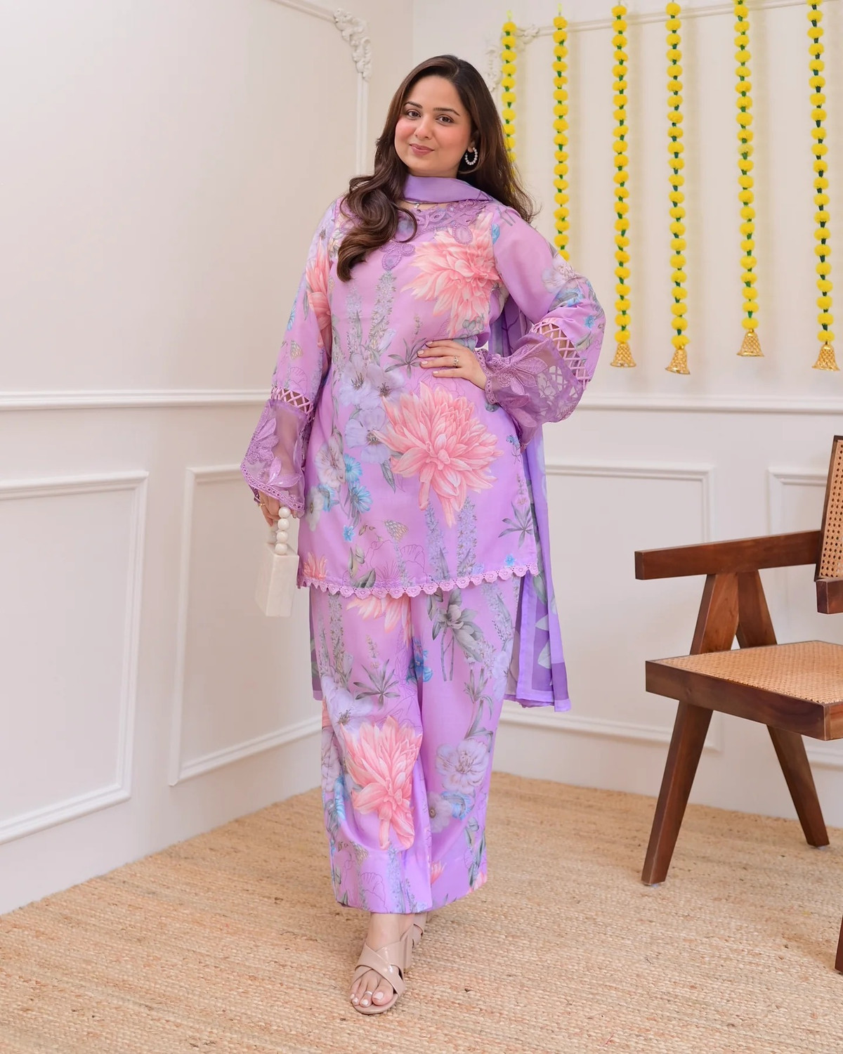 Shraddha Fashion Embroidered Floral Kurta Set - Image 6
