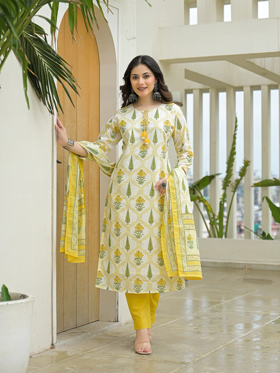 Image of DIVENA Floral Print Kurta, Trouser /Pant & Dupatta Set