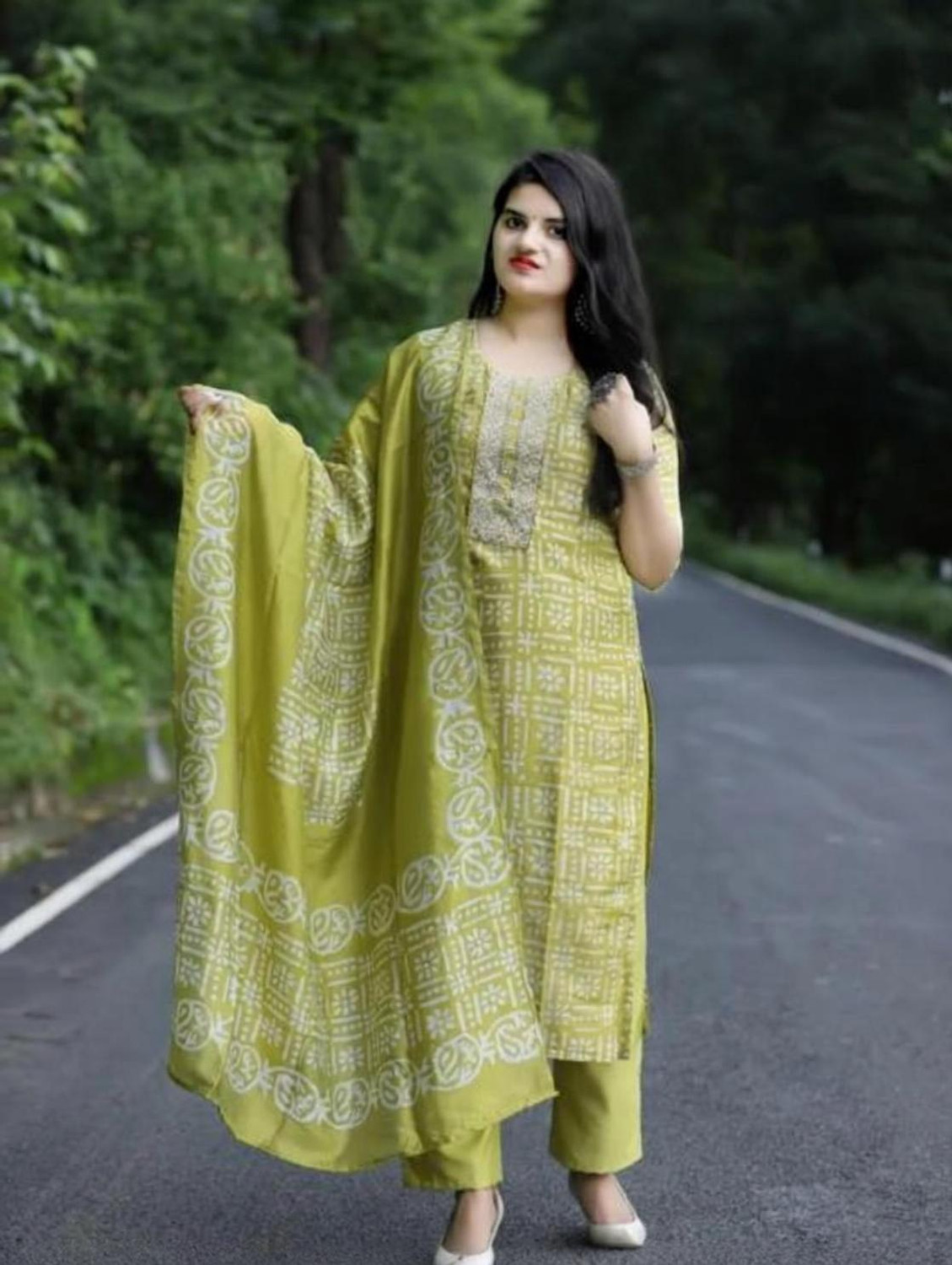 Image of NEW STYLISH Floral Print Kurta, Trouser /Pant & Dupatta Set