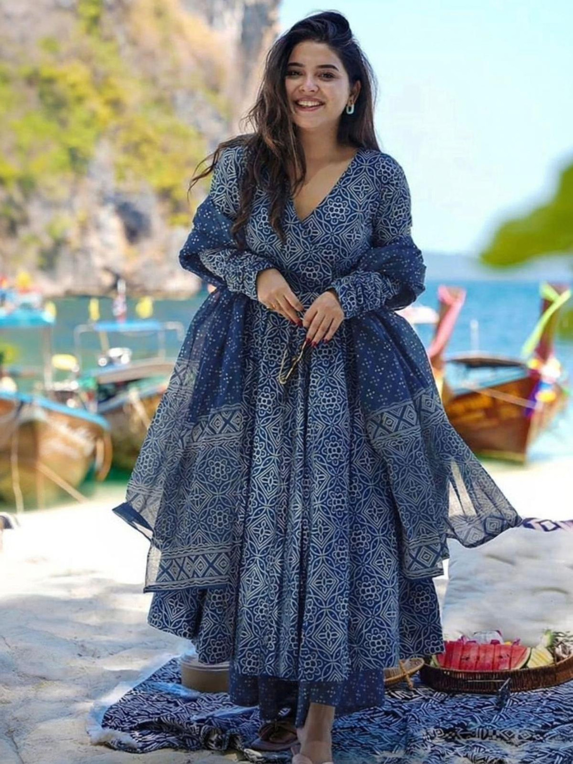 Image of Divastri Women Viscose Rayon Kurta Pant Dupatta Set
