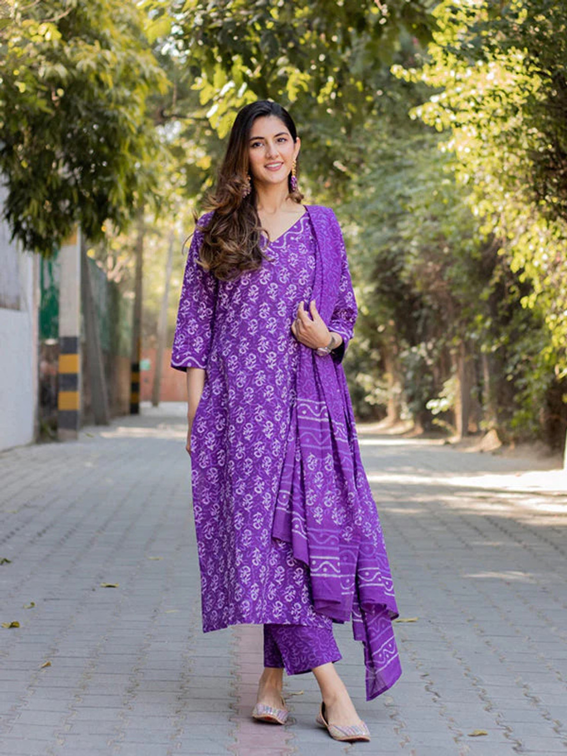 Image of NEW STYLISH Floral Print Kurta, Trouser /Pant & Dupatta Set