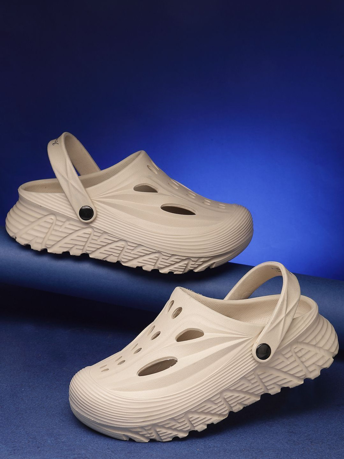 Image of HRX by Hrithik Roshan Men Clogs Sandal (Blue , 11)