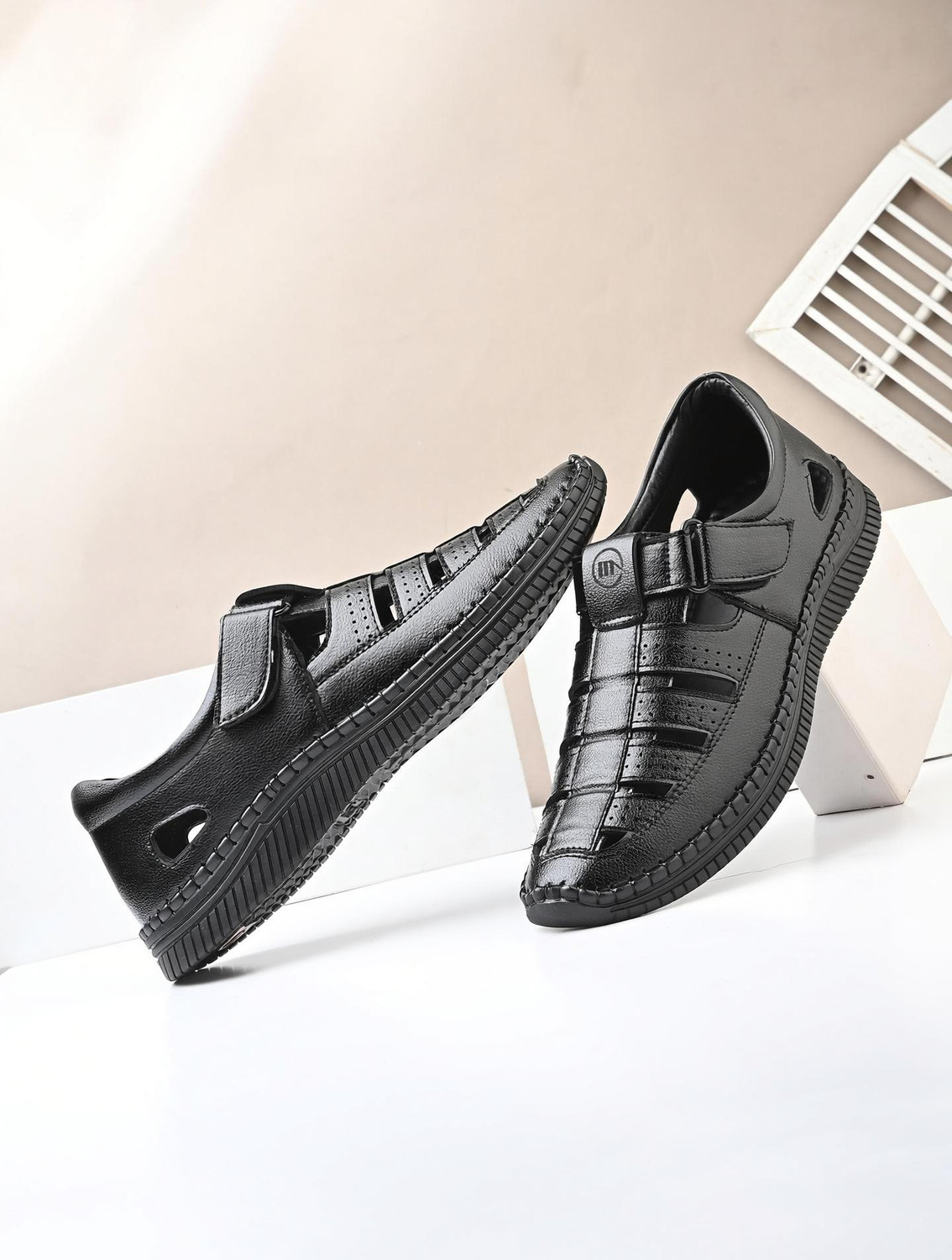 Image of Vyzion X Men Clogs Sandal (Black , 8)