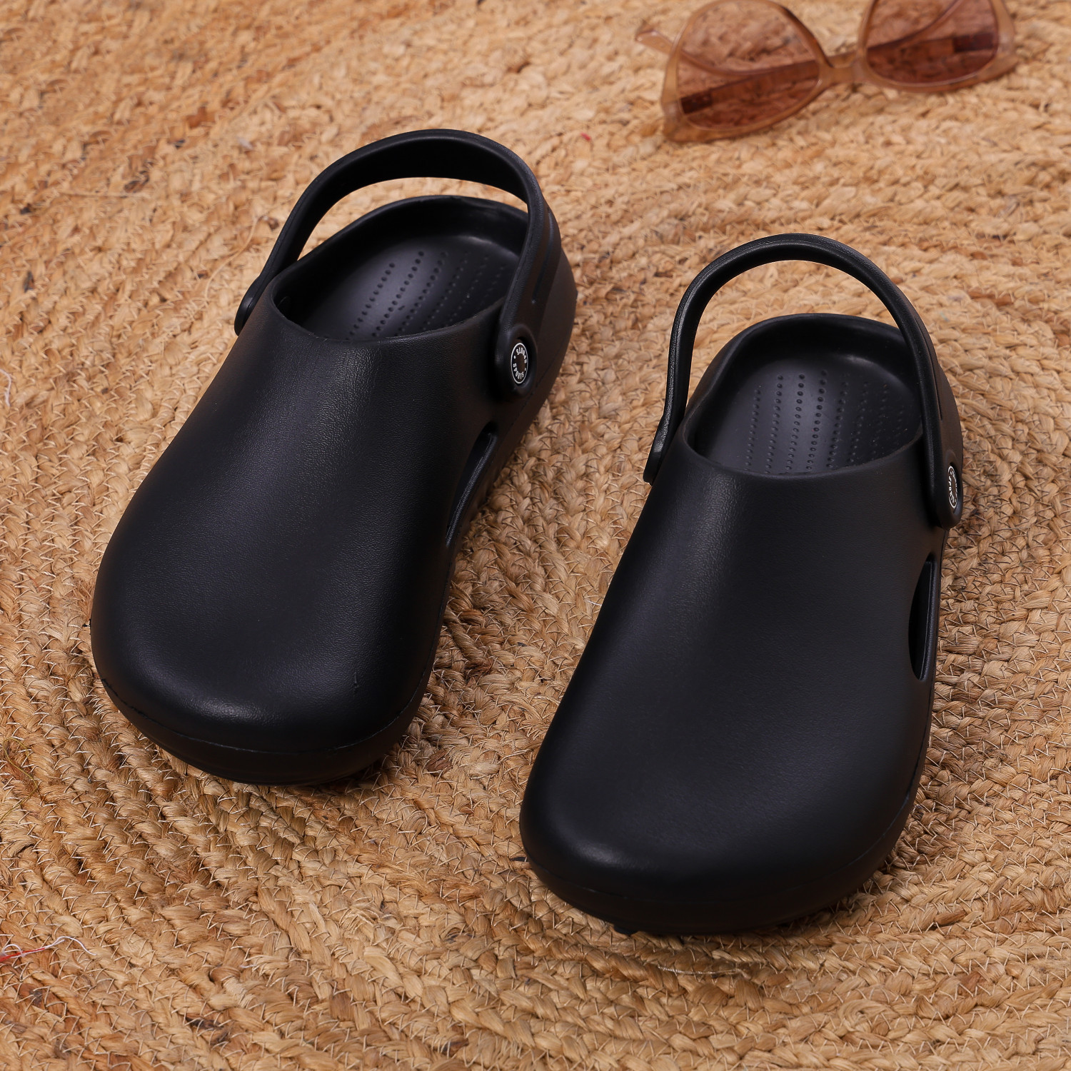 Image of RICHMEN Men Clogs Sandal (Black , 8)