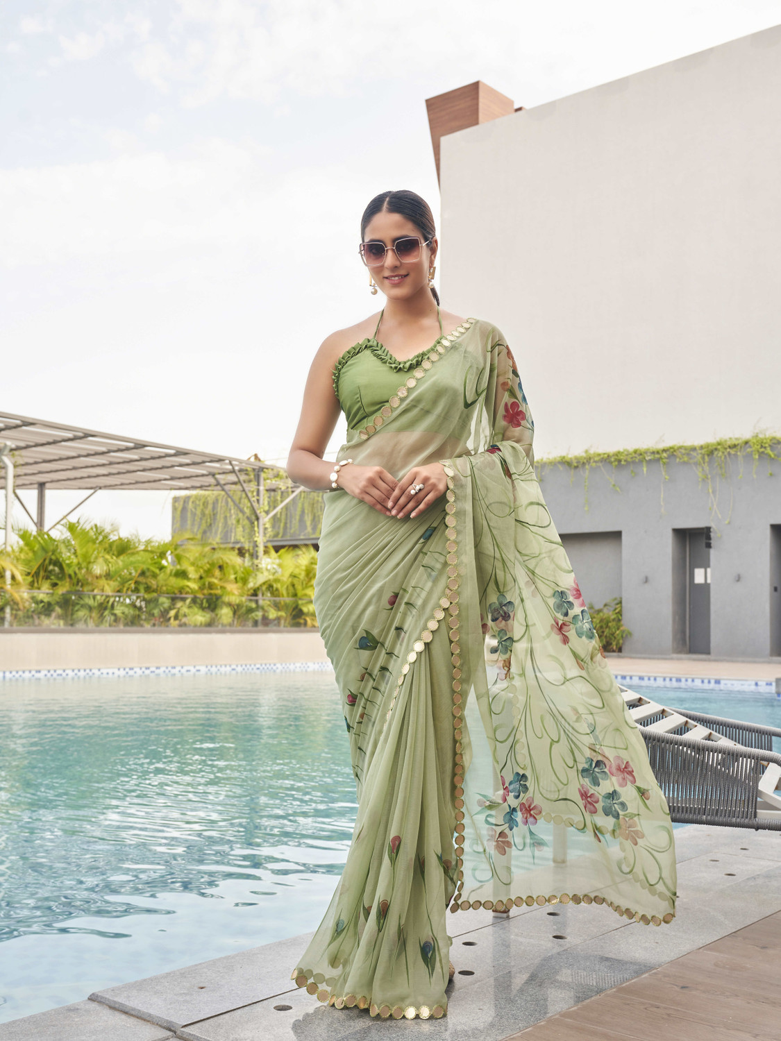 Image of Tikhi Imli Floral Print Bollywood Chiffon Saree (Green)