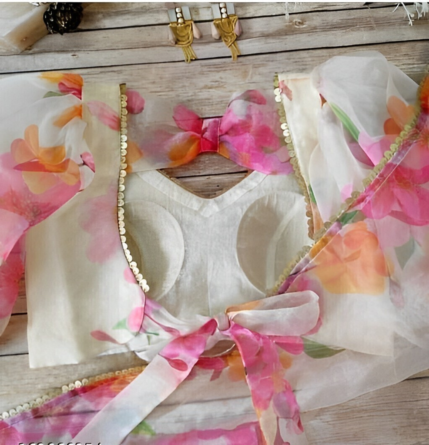 Image of kraddle Floral Print Bollywood Organza Saree (White)