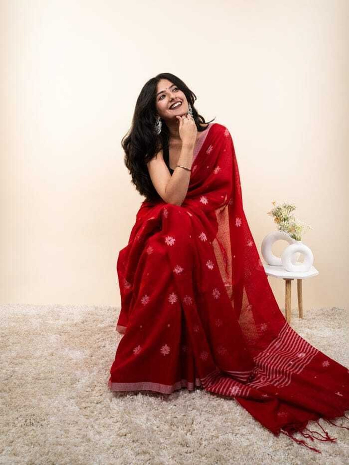 Image of sourav biswas Woven Handloom Pure Cotton Saree (Red)