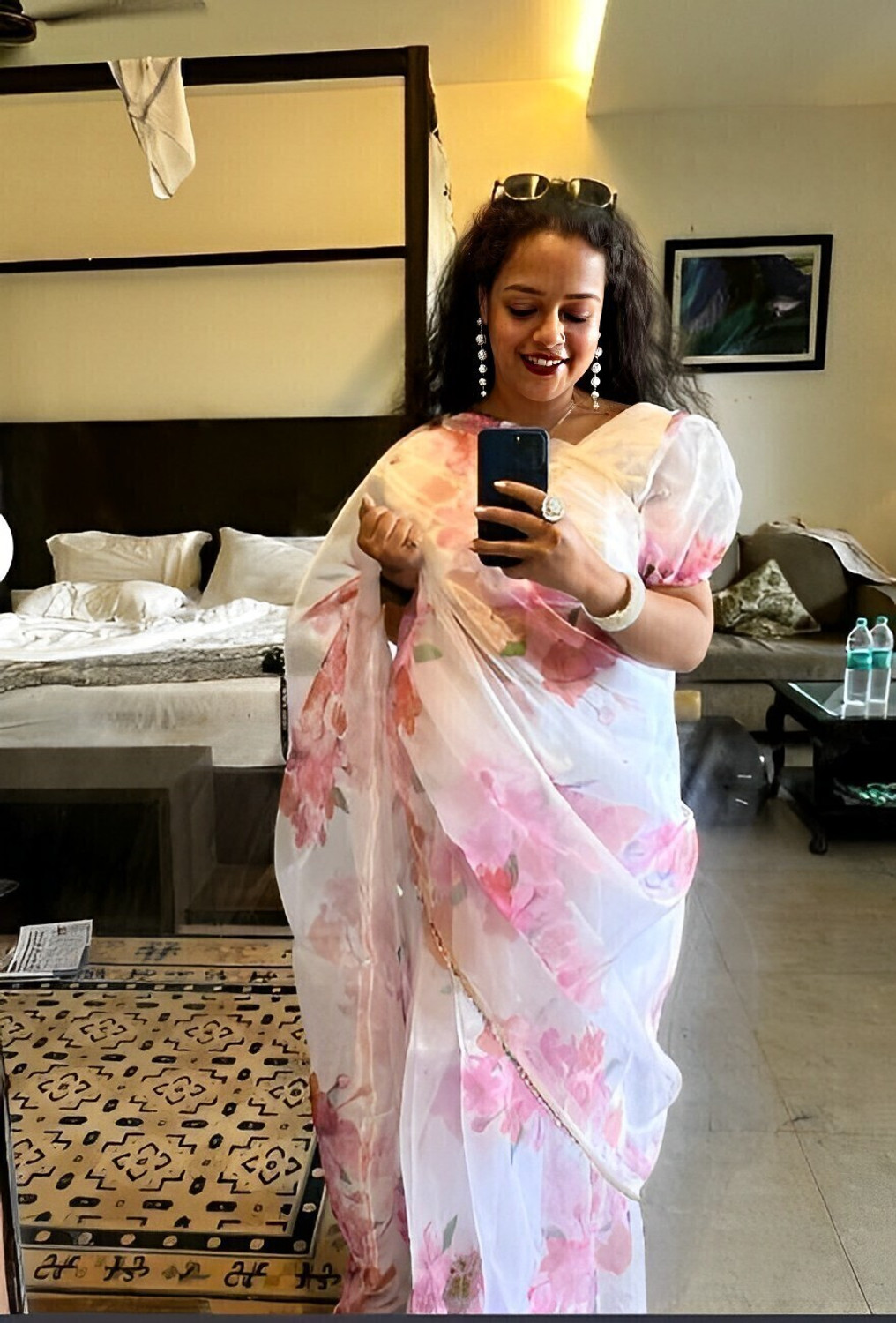 Image of kraddle Floral Print Bollywood Organza Saree (White)