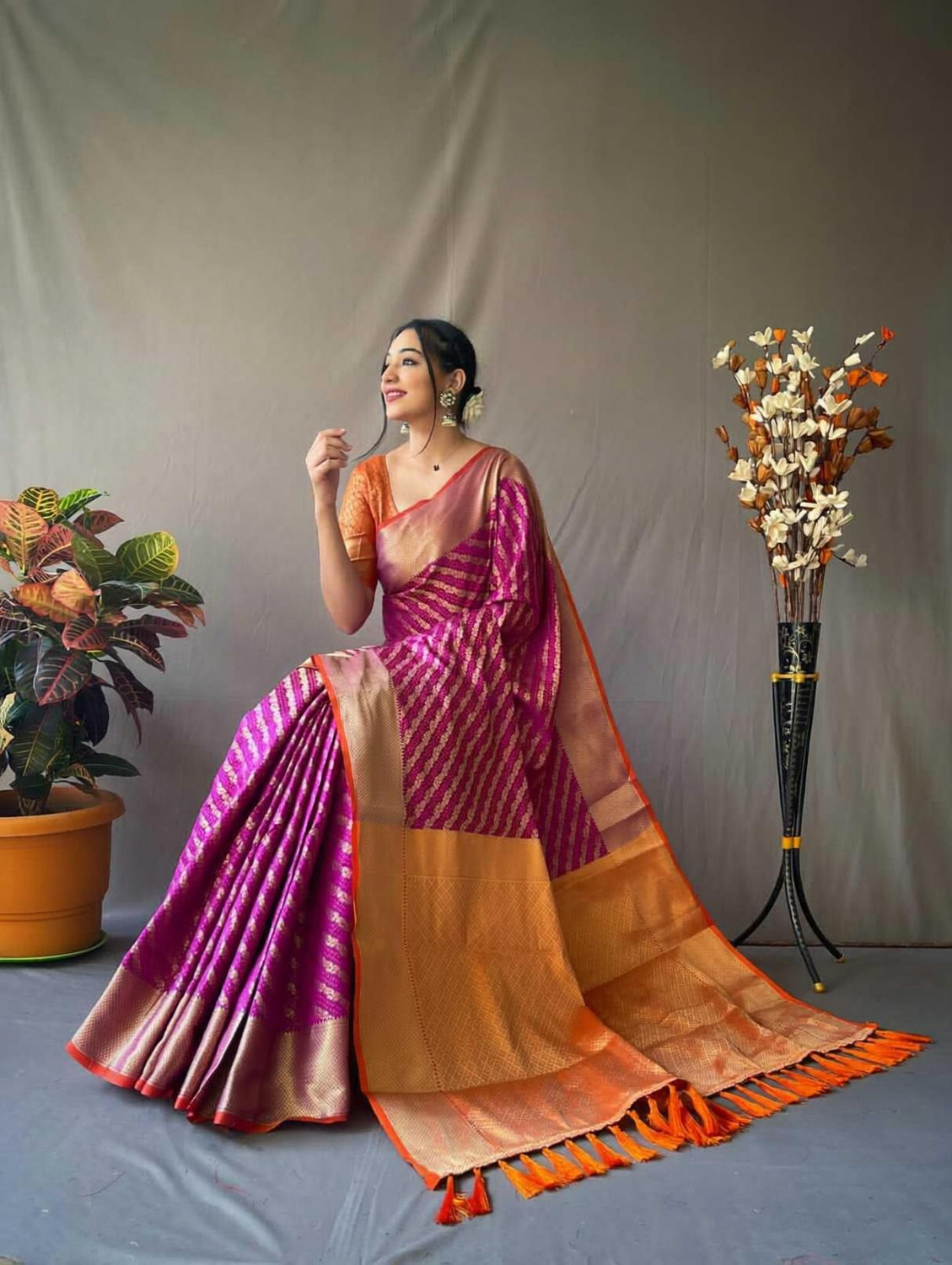 Image of Vasundhara Traders Embroidered Kasavu Cotton Blend Saree (Multicolor)
