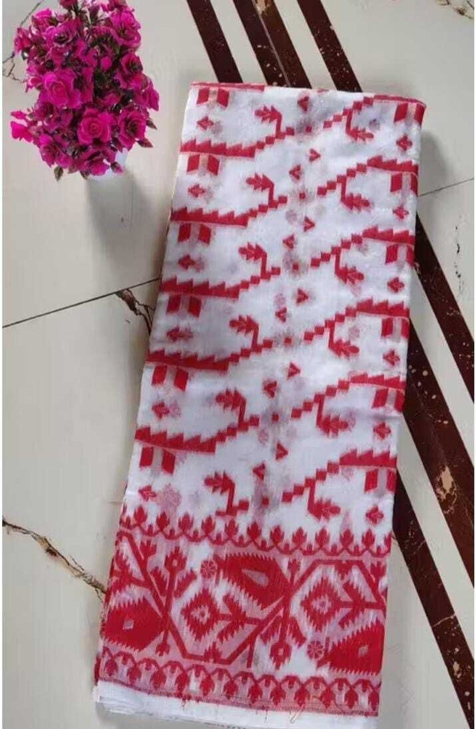 Image of Happy Creation Woven Jamdani Handloom Cotton Blend Saree (Multicolor)