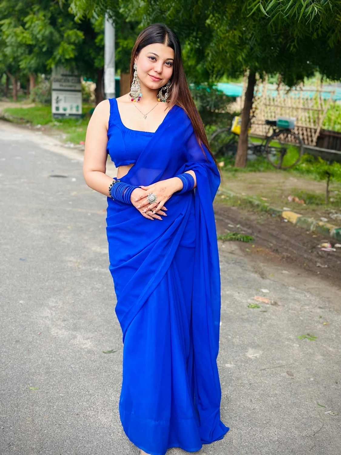 Image of Forward Twins Embroidered Bollywood Georgette Saree (Blue)
