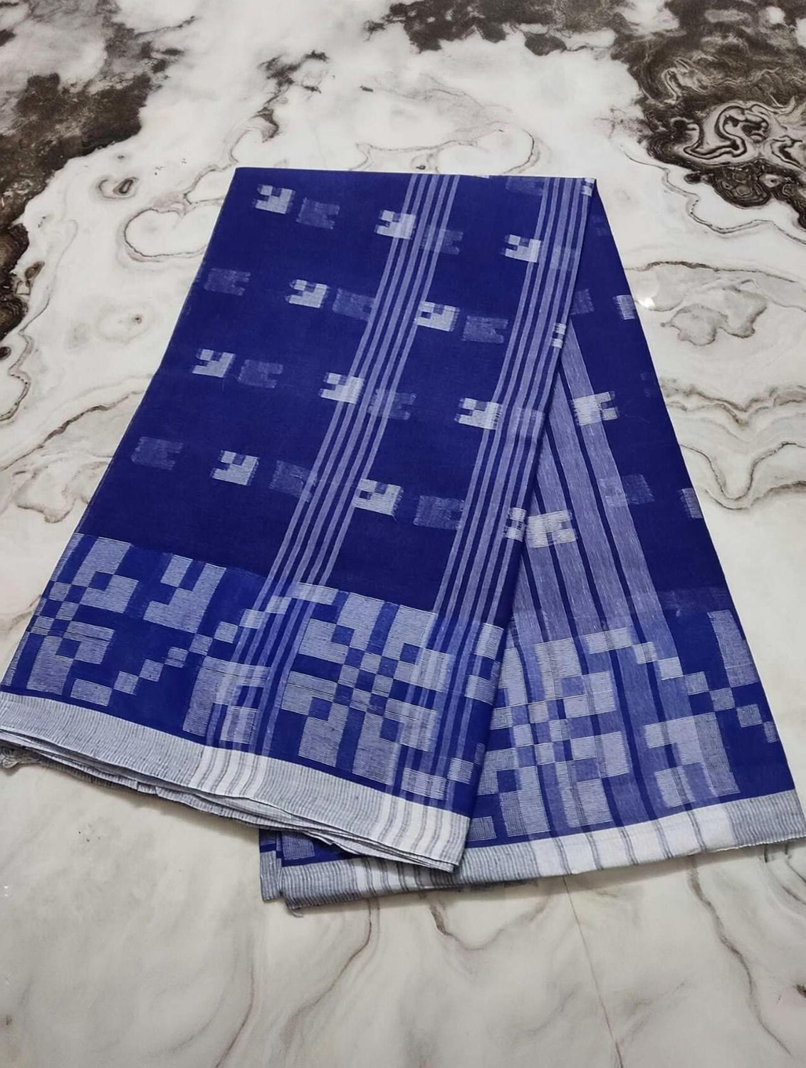 Image of Happy Creation Woven Jamdani Handloom Cotton Blend Saree (Multicolor)