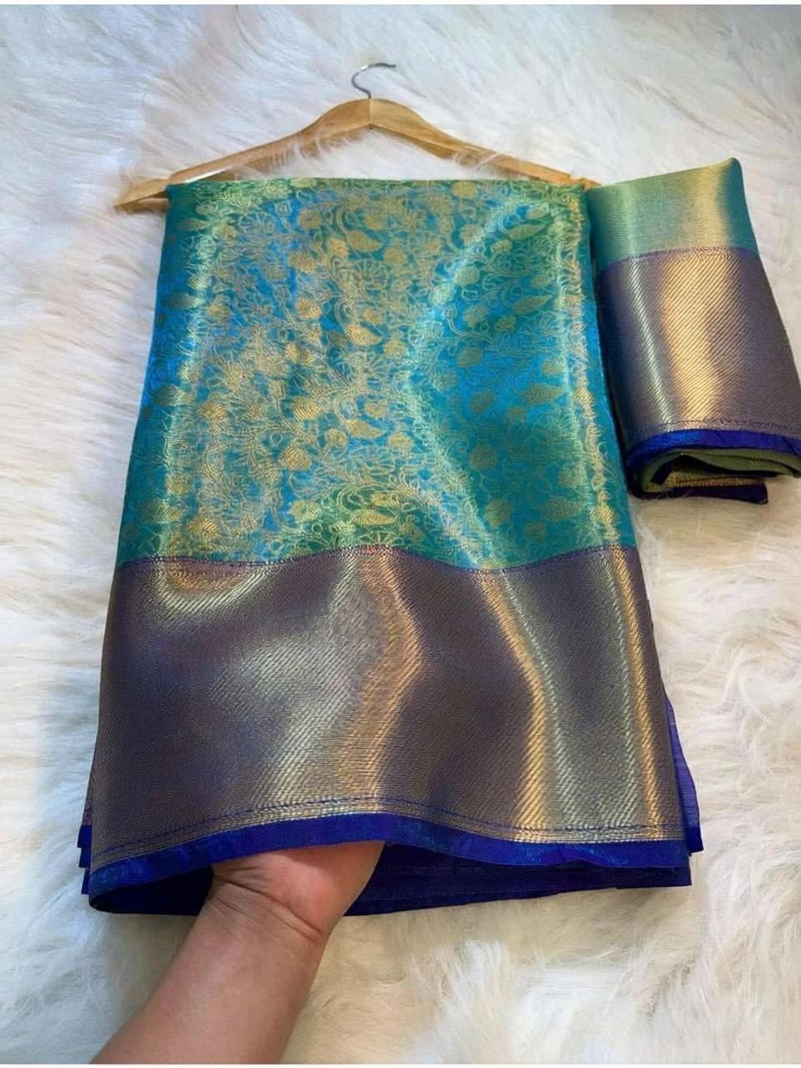 Mkfabrics Woven Banarasi Tissue Saree Green - Image 1