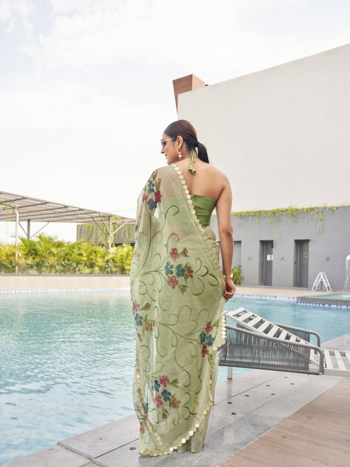 Image of Tikhi Imli Floral Print Bollywood Chiffon Saree (Green)