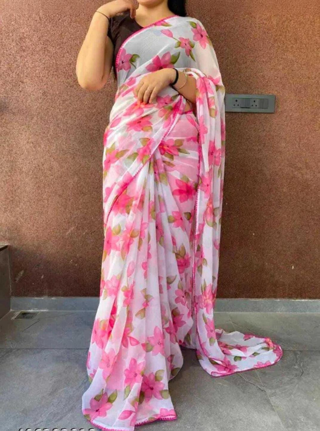 Image of kraddle Floral Print Bollywood Organza Saree (White)