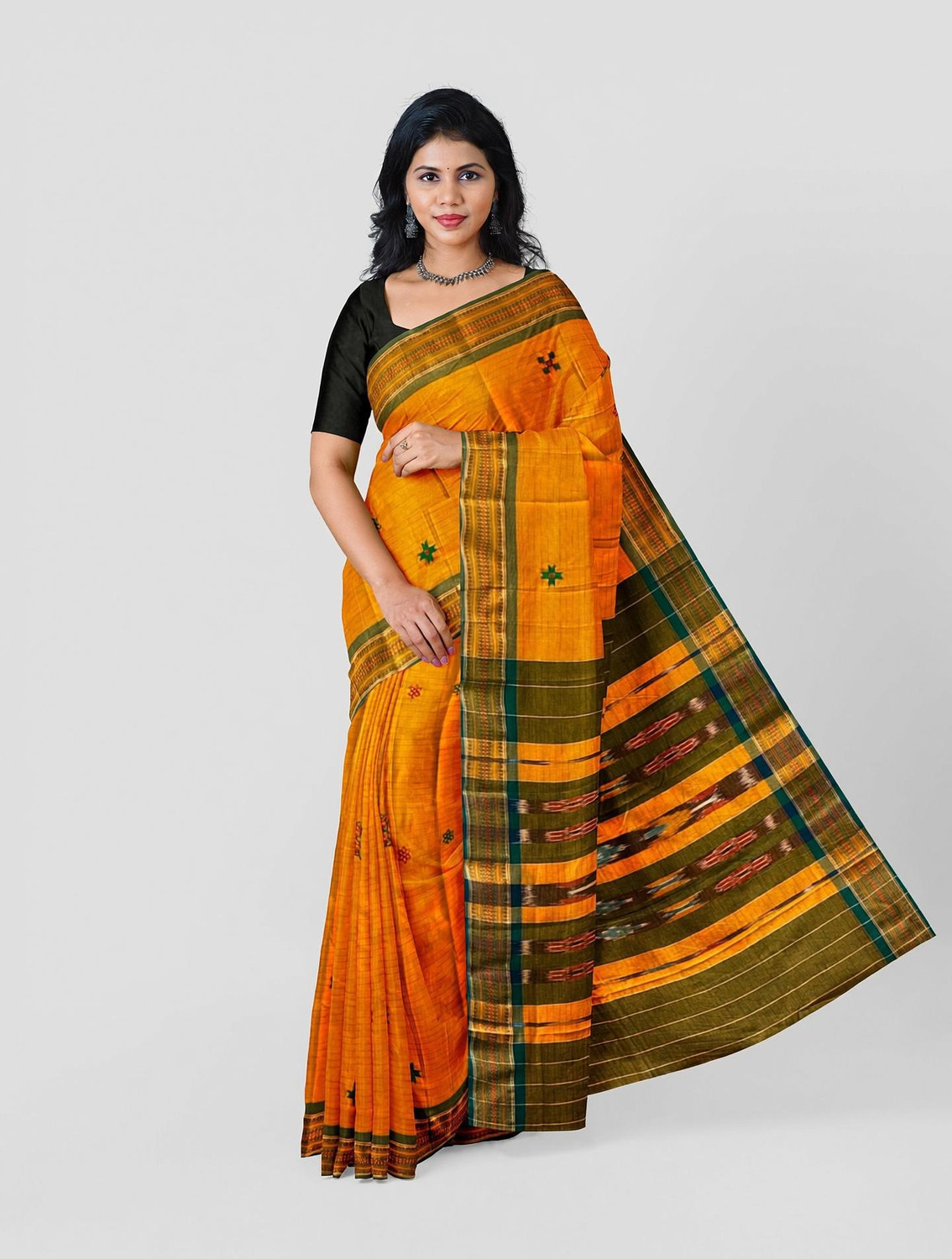 Image of JAYANTI HANDLOOM Woven Sambalpuri Pure Cotton Saree (Multicolor)