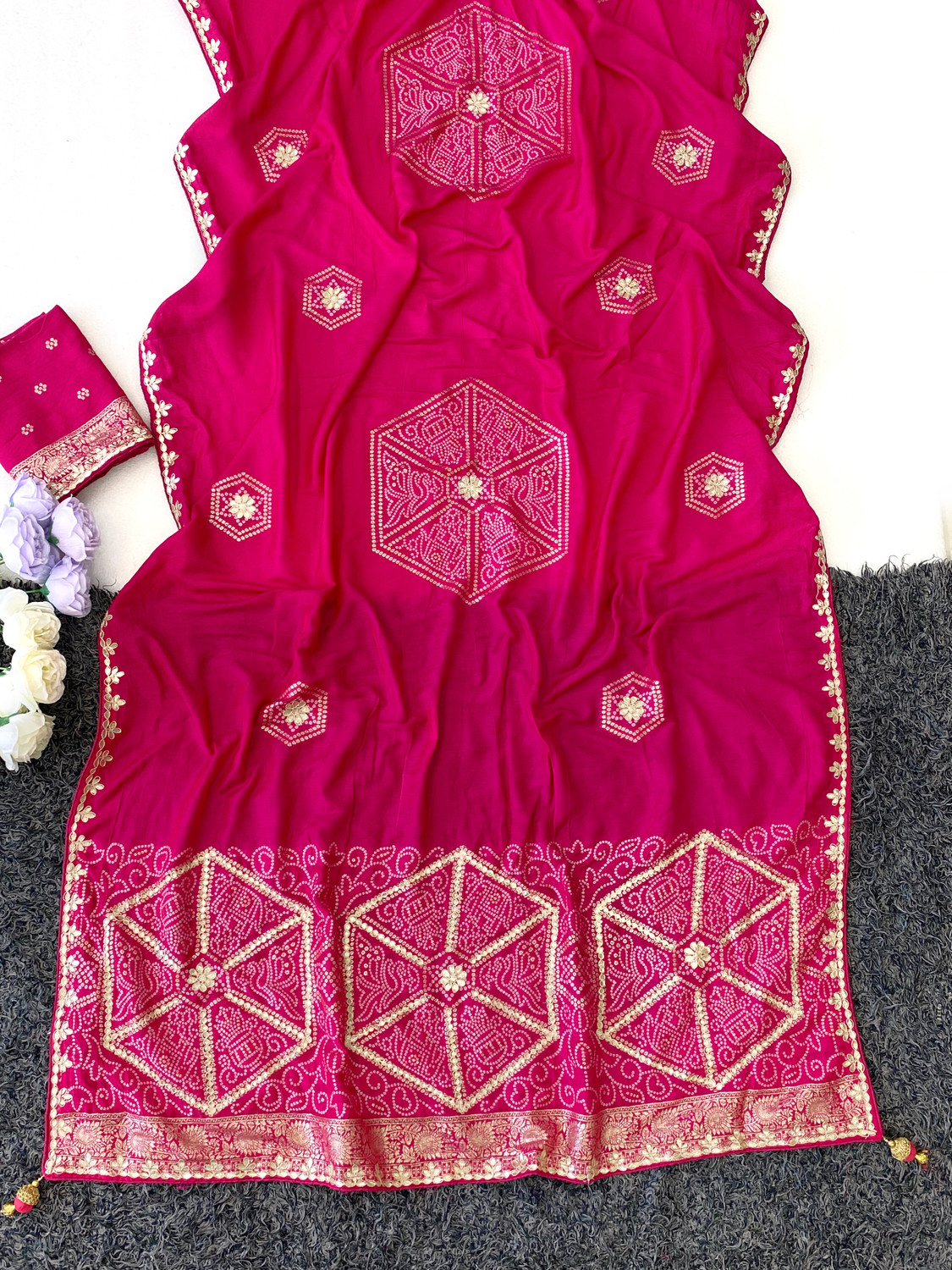 vranda fashion Multicolor Silk Bandhani Saree - Image 1