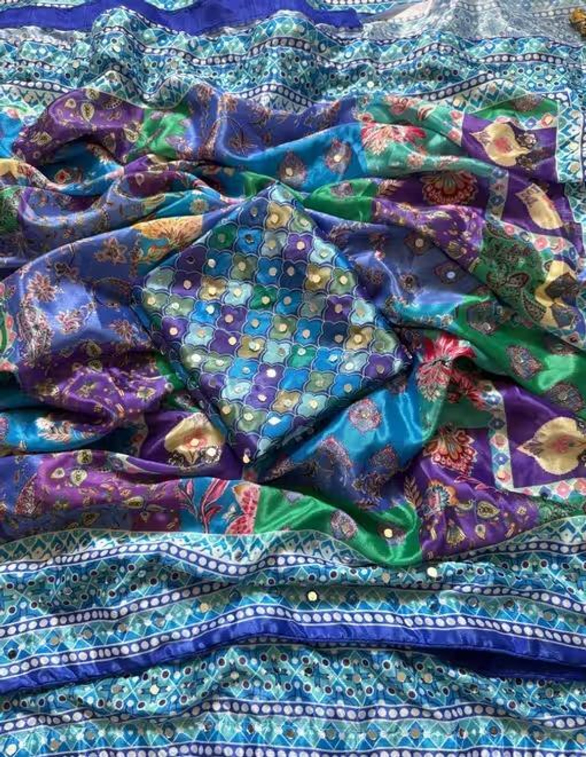 Image of Tikhi Imli Floral Print Bollywood Chiffon Saree (Green)