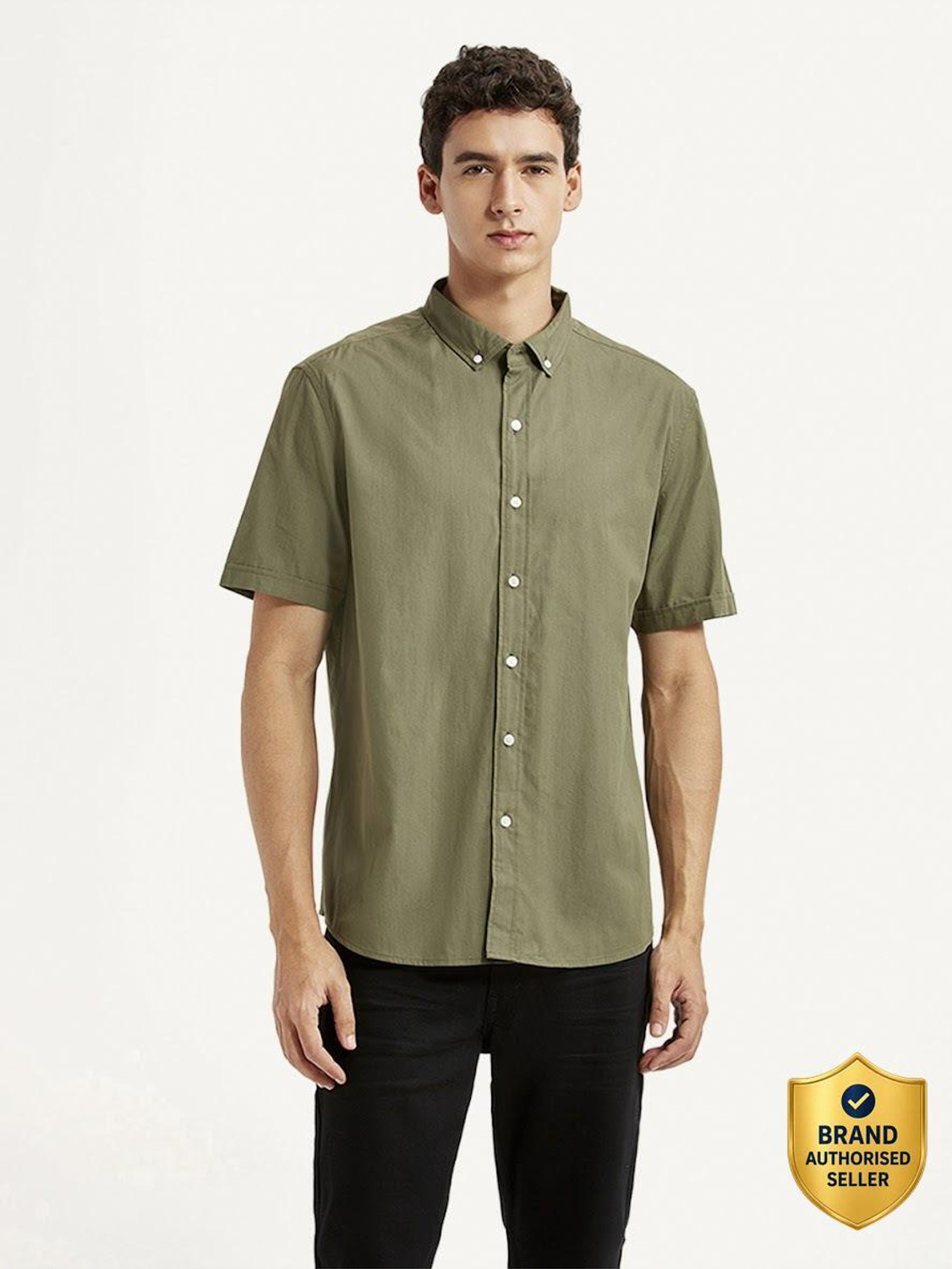 Image of VAN HEUSEN Men Slim Fit Solid Spread Collar Casual Shirt