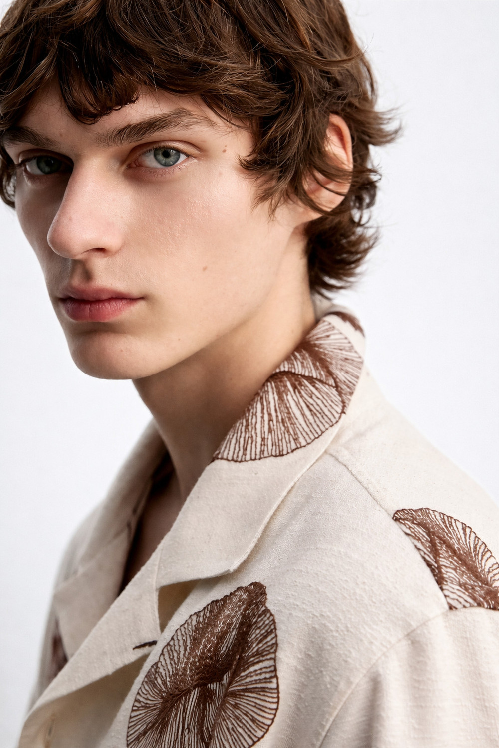 Image of Men's fashion Men Relaxed Fit Floral Print Spread Collar Casual Shirt