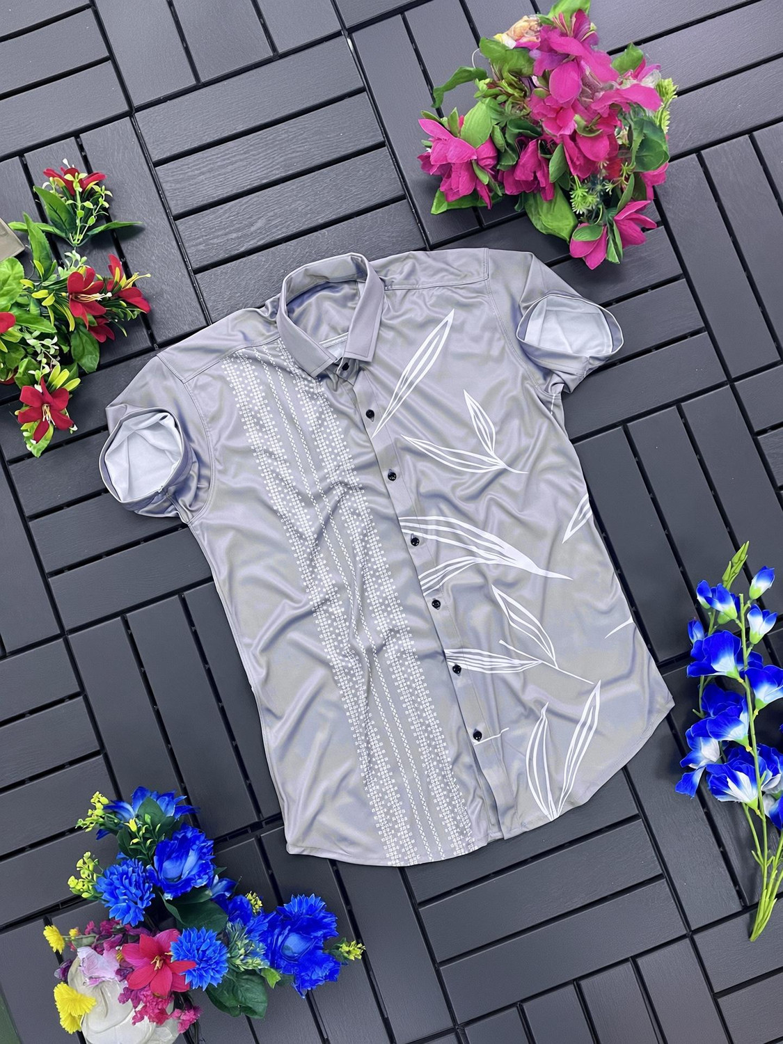 Image of Trishiv Men Regular Fit Striped Cut Away Collar Casual Shirt