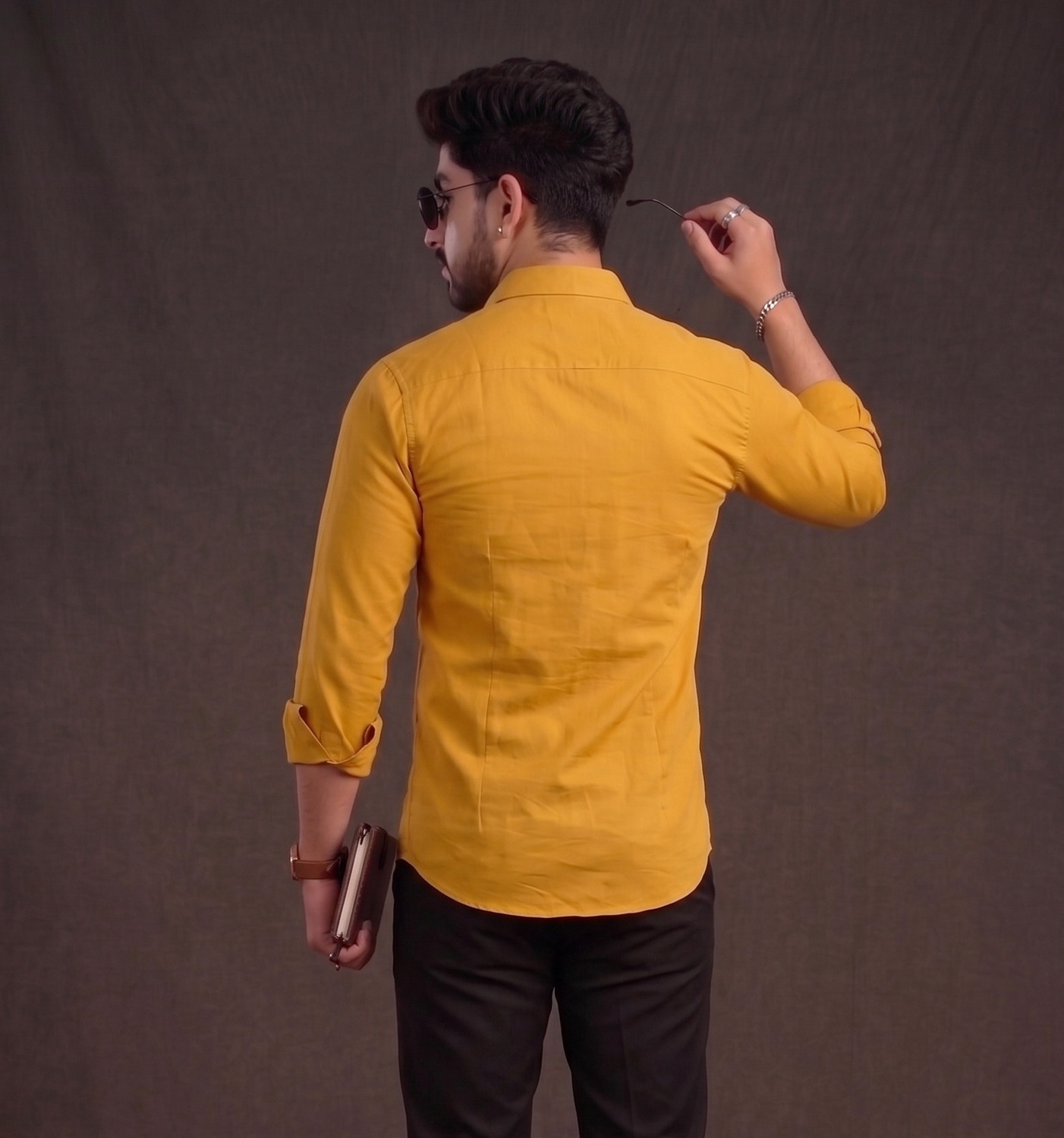 Image of FIBERMILL Men Slim Fit Solid Formal Shirt