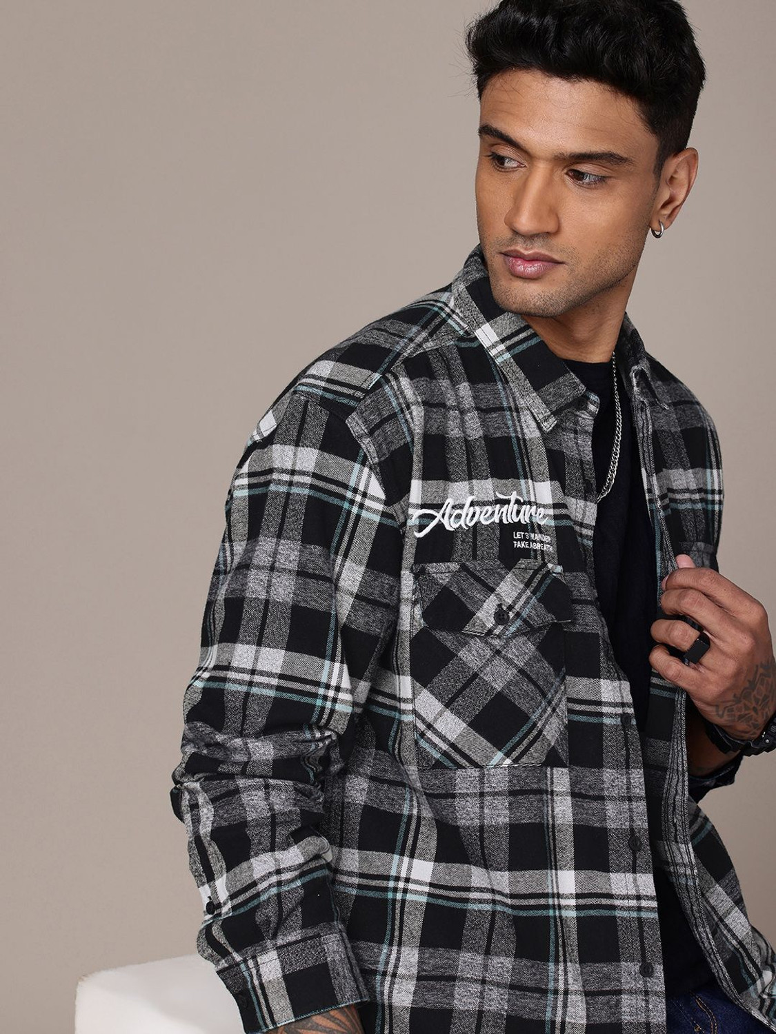 Image of Roadster Men Relaxed Fit Fit Checkered Casual Shirt