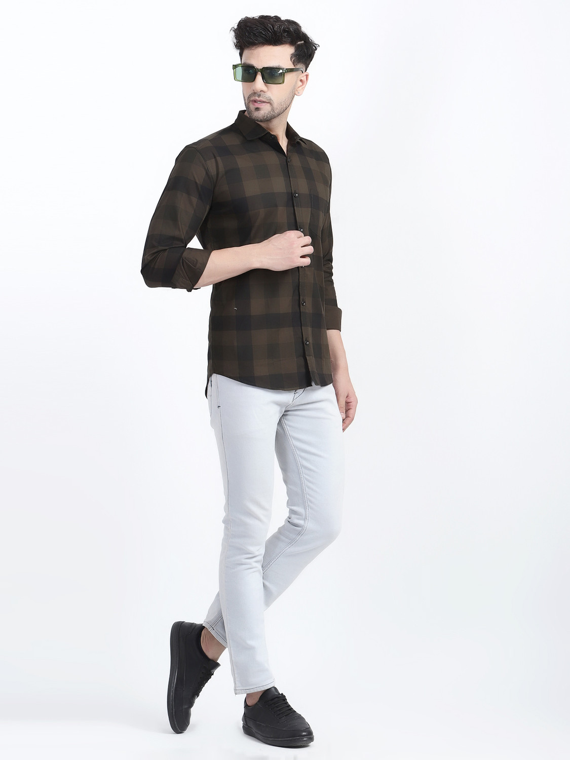 Image of Le Mec Men Regular Fit Checkered Spread Collar Casual Shirt