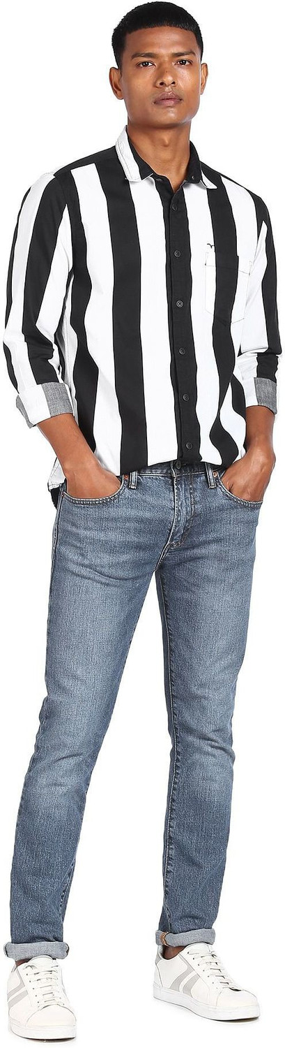 Image of FLYING MACHINE Men Slim Fit Striped Spread Collar Casual Shirt
