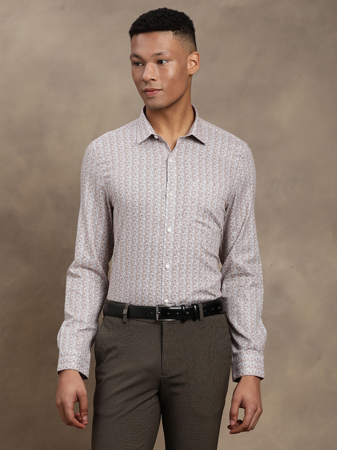Image of TURTLE Men Slim Fit Solid Formal Shirt
