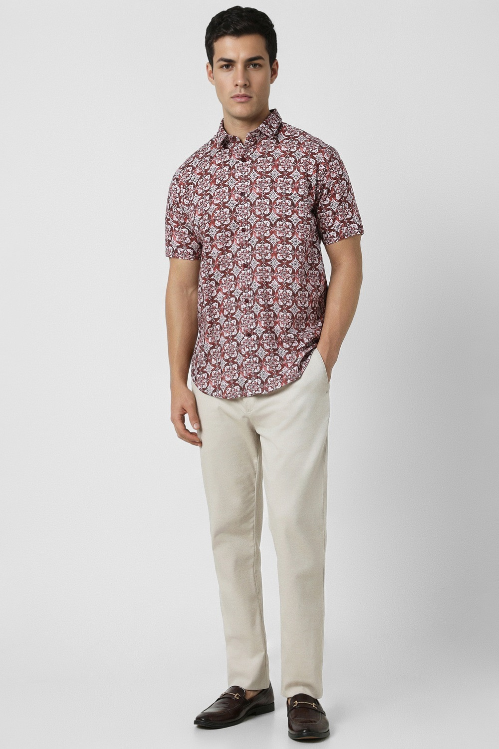 Image of VAN HEUSEN Men Slim Fit Printed Party Shirt