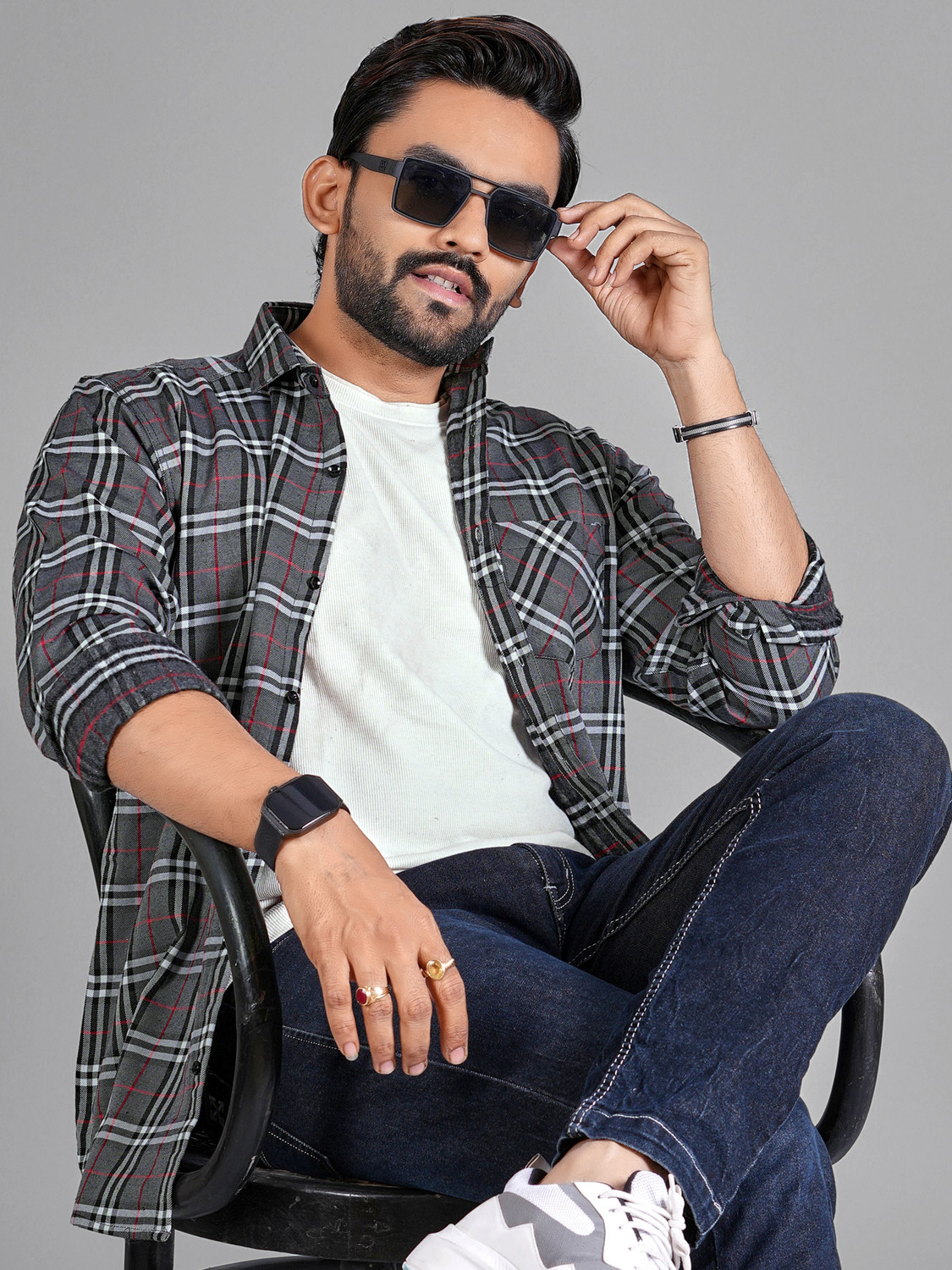 Image of Crystalcruse Men Regular Fit Checkered Spread Collar Casual Shirt
