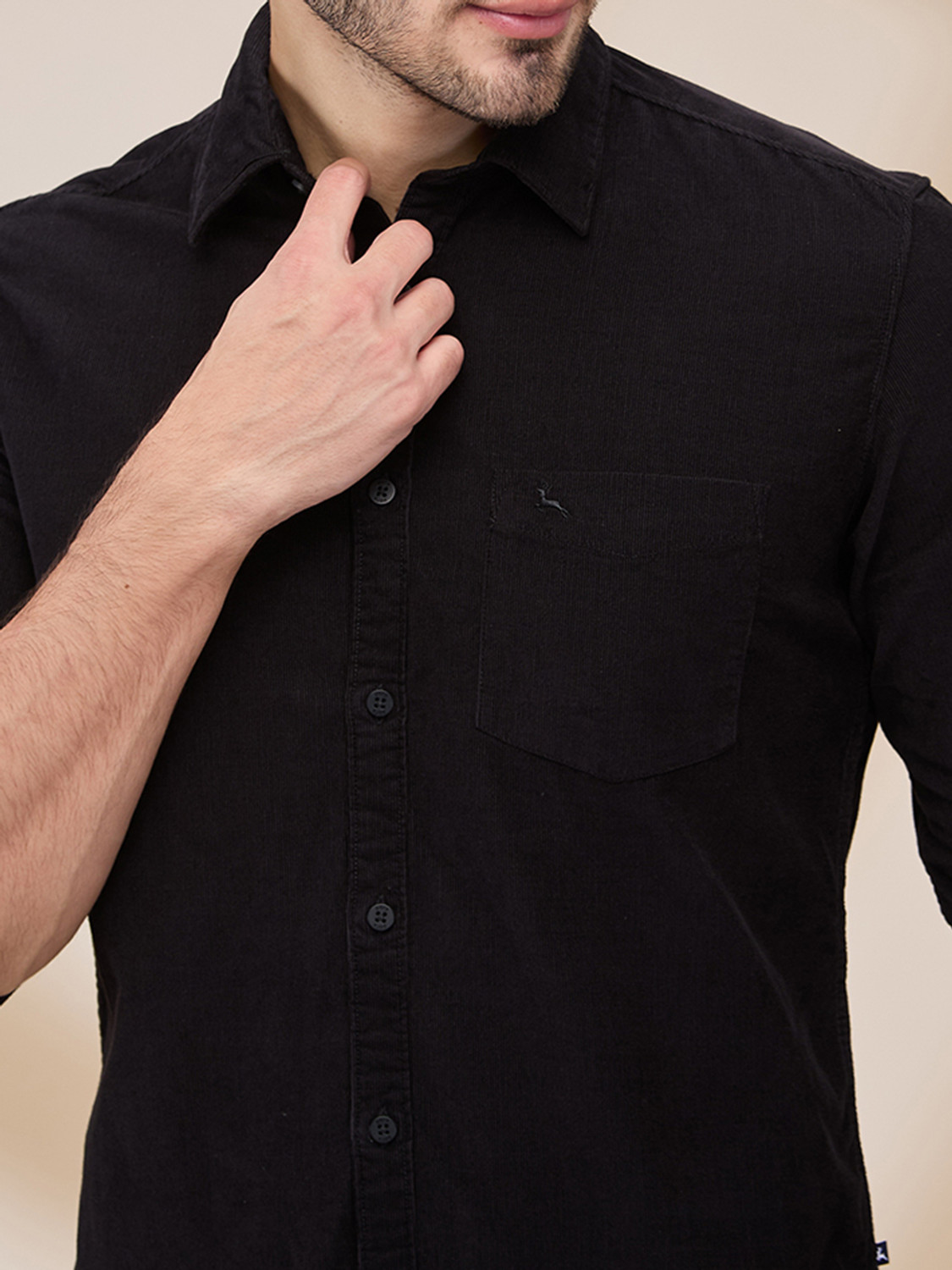 Image of PARX Men Slim Fit Solid Cut Away Collar Casual Shirt